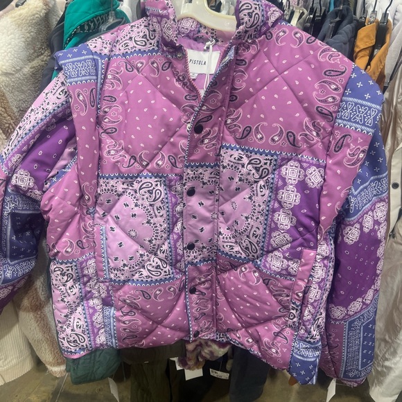 Pistola Callista Purple Pink Quilted Orchid Bandana-Print Puffer Jacket or Vest - Picture 3 of 16